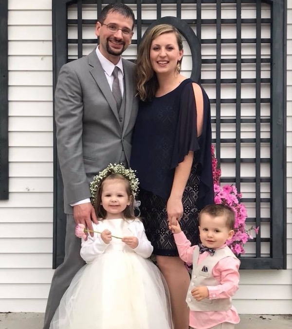 Lia's family help her manage celiac disease
